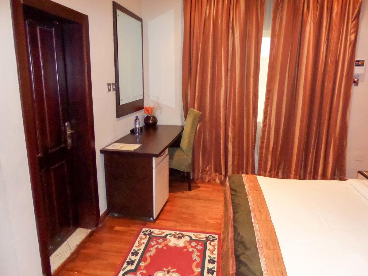 Aries Suites Lagos Ngoại thất bức ảnh